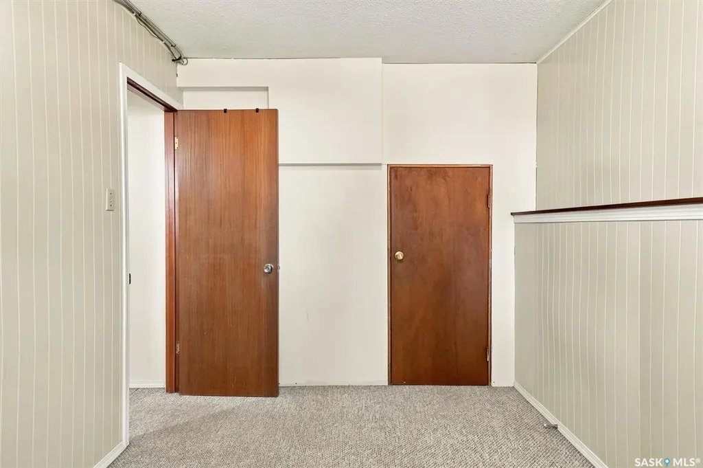 1009 East Centre Saskatoon SK S7J 3A2