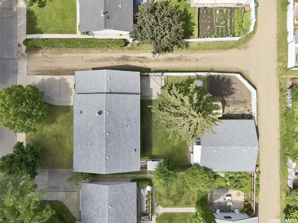 1009 East Centre Saskatoon SK S7J 3A2
