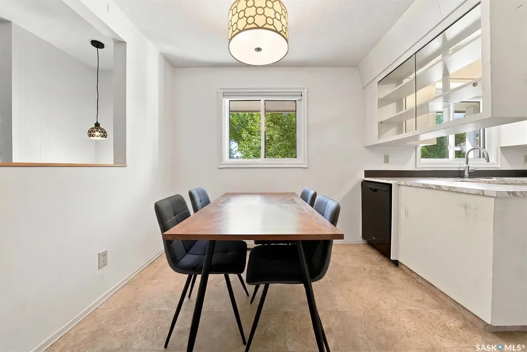 1009 East Centre Saskatoon SK S7J 3A2