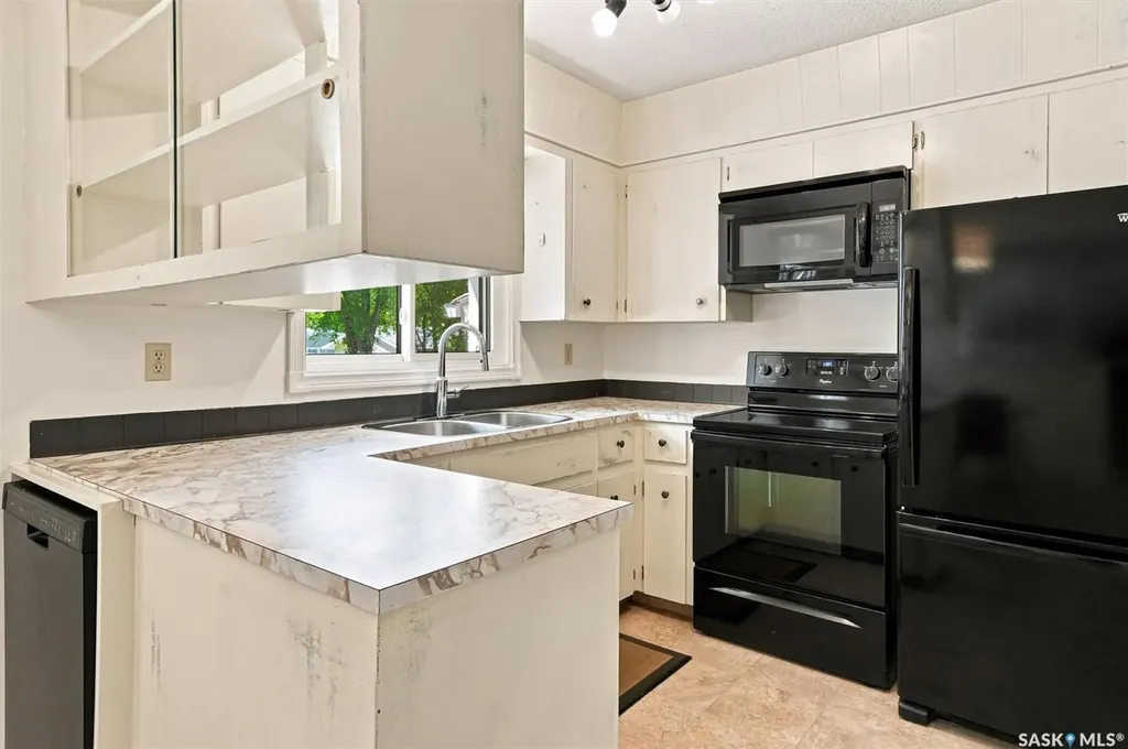 1009 East Centre Saskatoon SK S7J 3A2