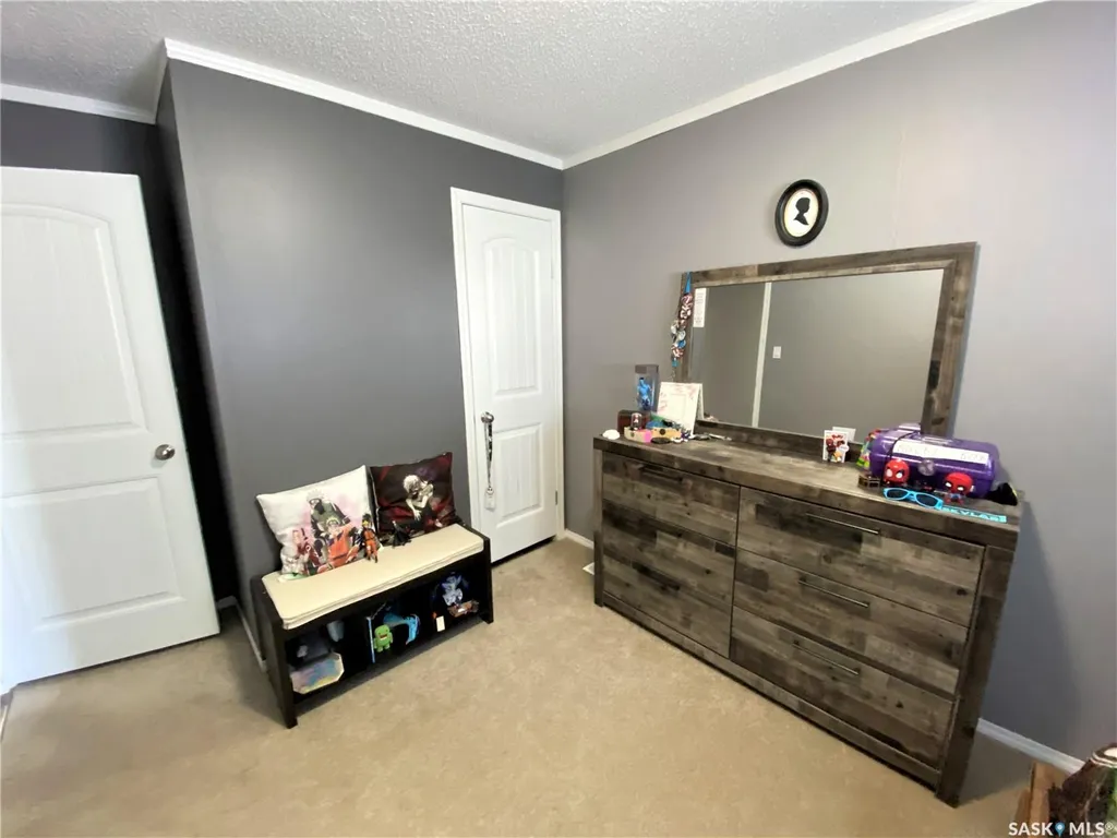 9 Golfview Crescent Kindersley SK S0L 1S1