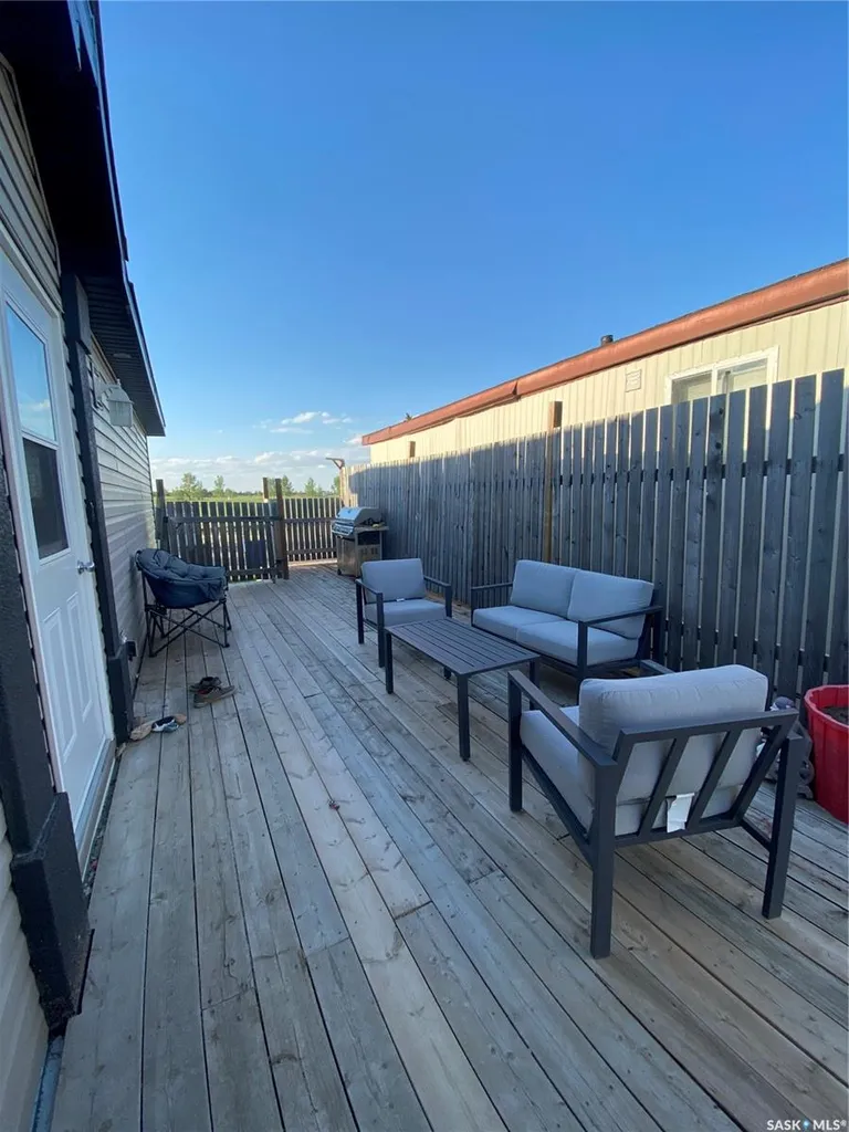 9 Golfview Crescent Kindersley SK S0L 1S1