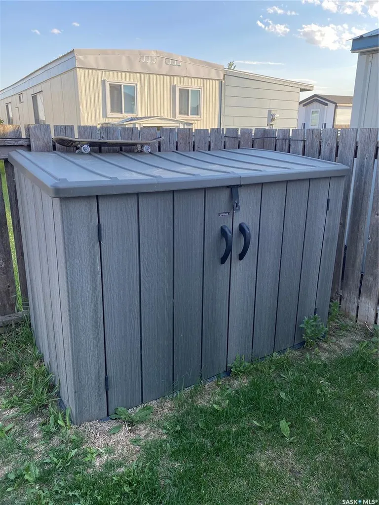 9 Golfview Crescent Kindersley SK S0L 1S1