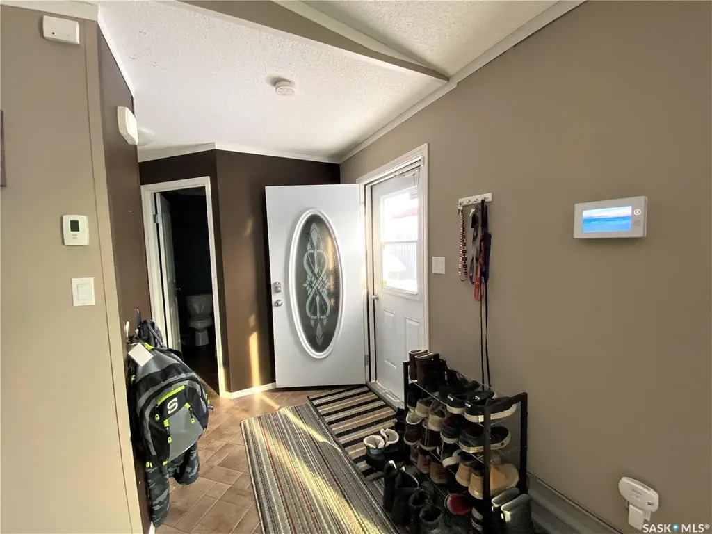 9 Golfview Crescent Kindersley SK S0L 1S1