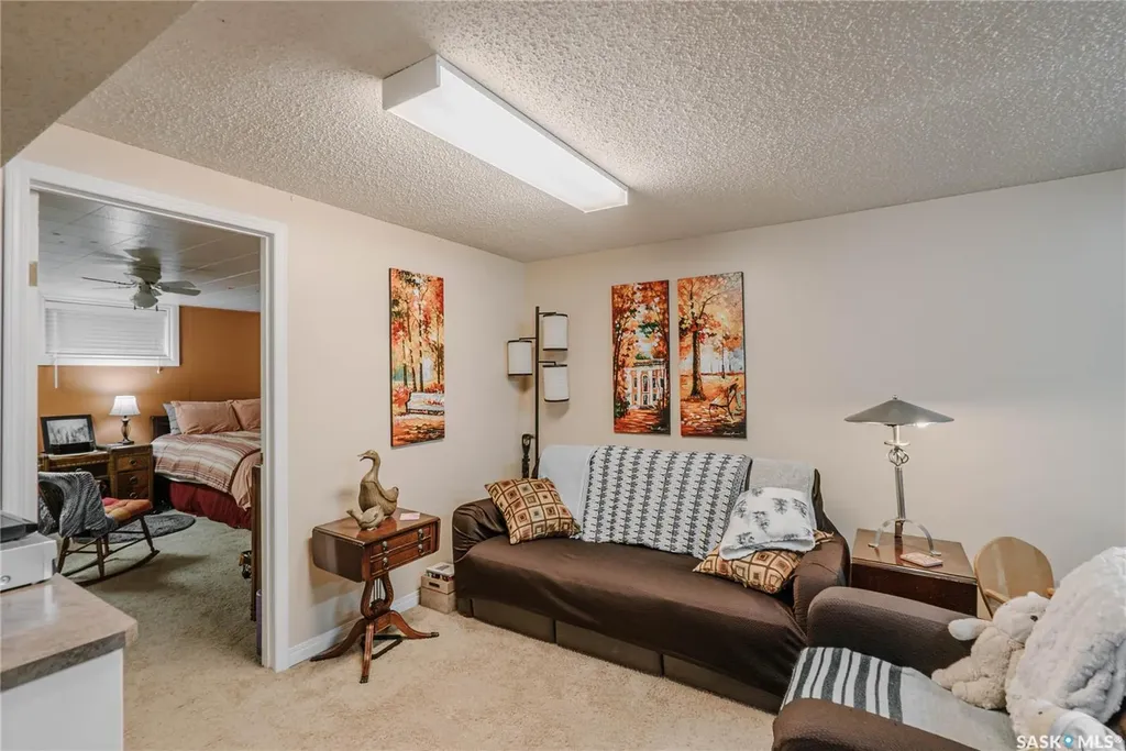 2704 Preston Avenue S Saskatoon SK S7J 2G6