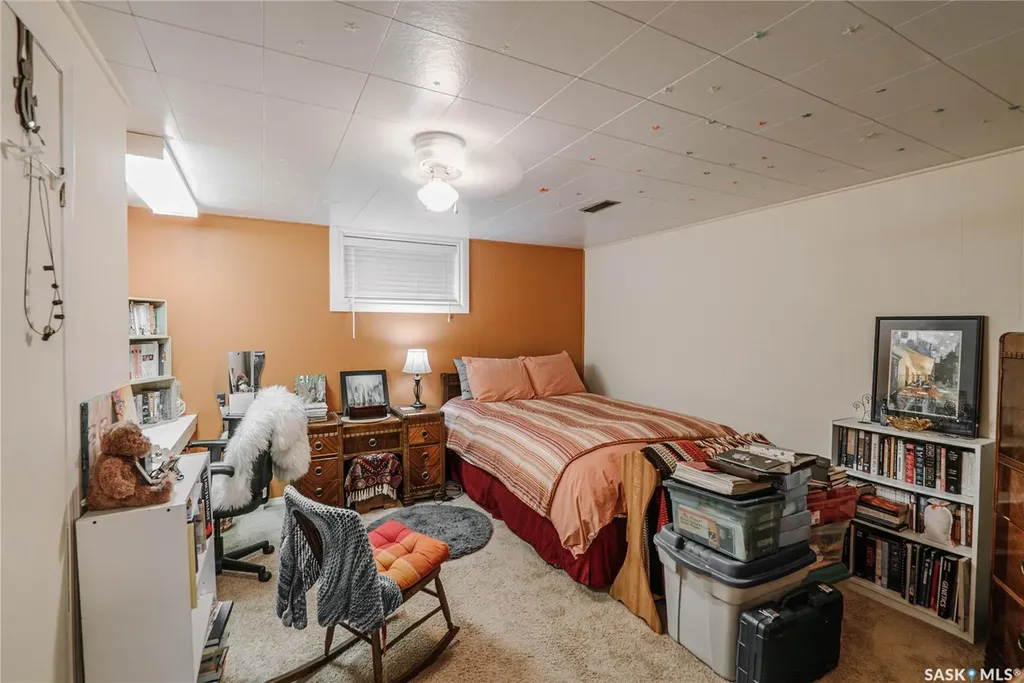 2704 Preston Avenue S Saskatoon SK S7J 2G6