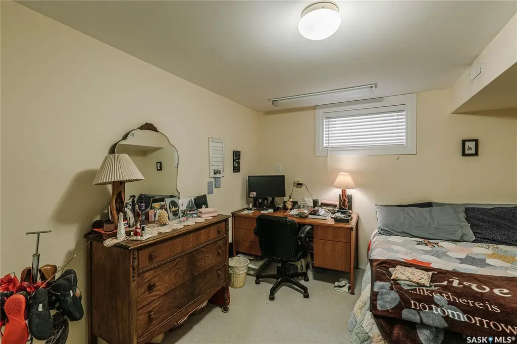 2704 Preston Avenue S Saskatoon SK S7J 2G6