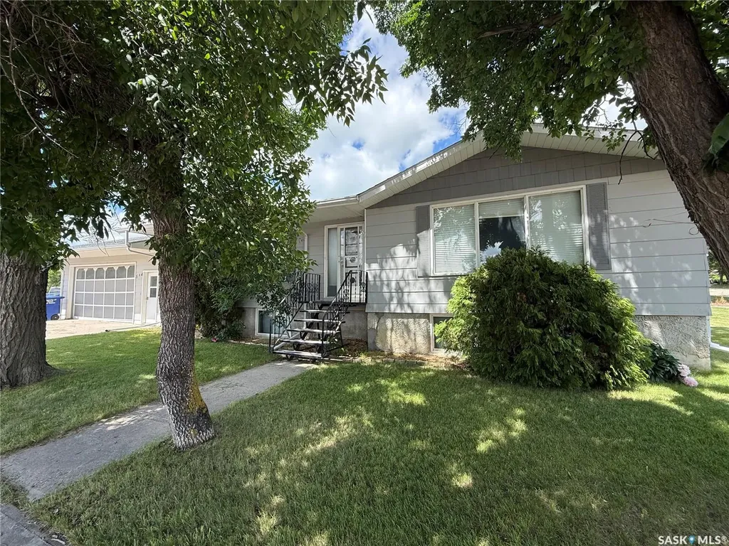 514 Main Street SW Eston SK S0L 1A0