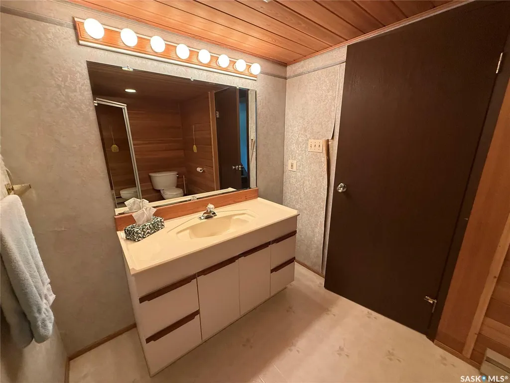 514 Main Street SW Eston SK S0L 1A0