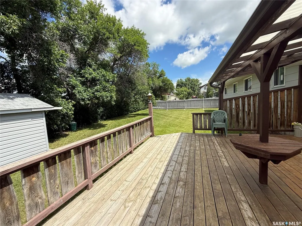 514 Main Street SW Eston SK S0L 1A0