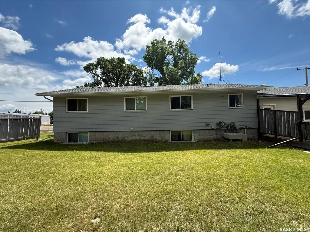 514 Main Street SW Eston SK S0L 1A0