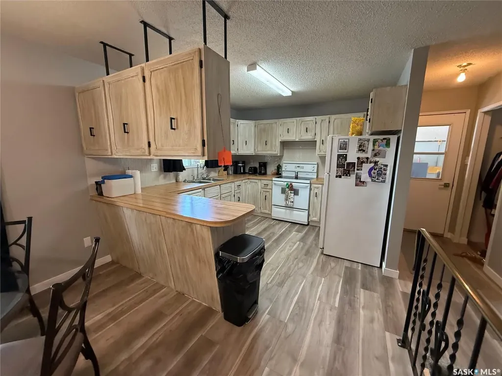 514 Main Street SW Eston SK S0L 1A0