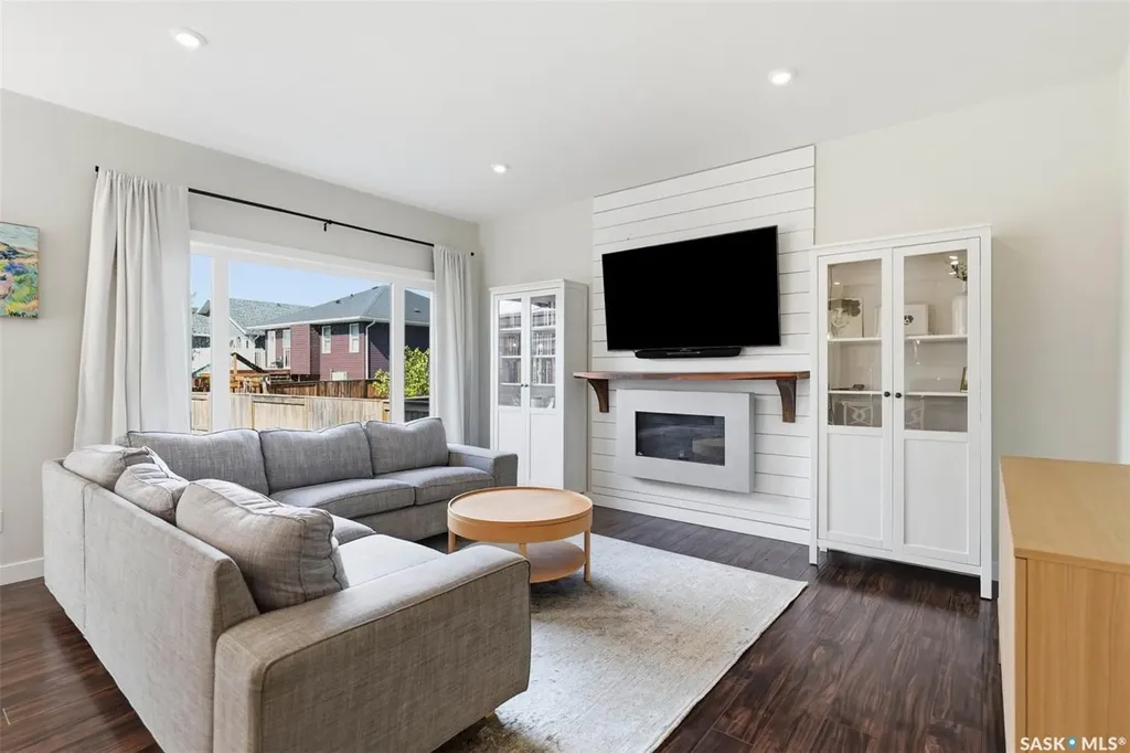 1339 Pringle Manor Saskatoon SK S7T 0S6