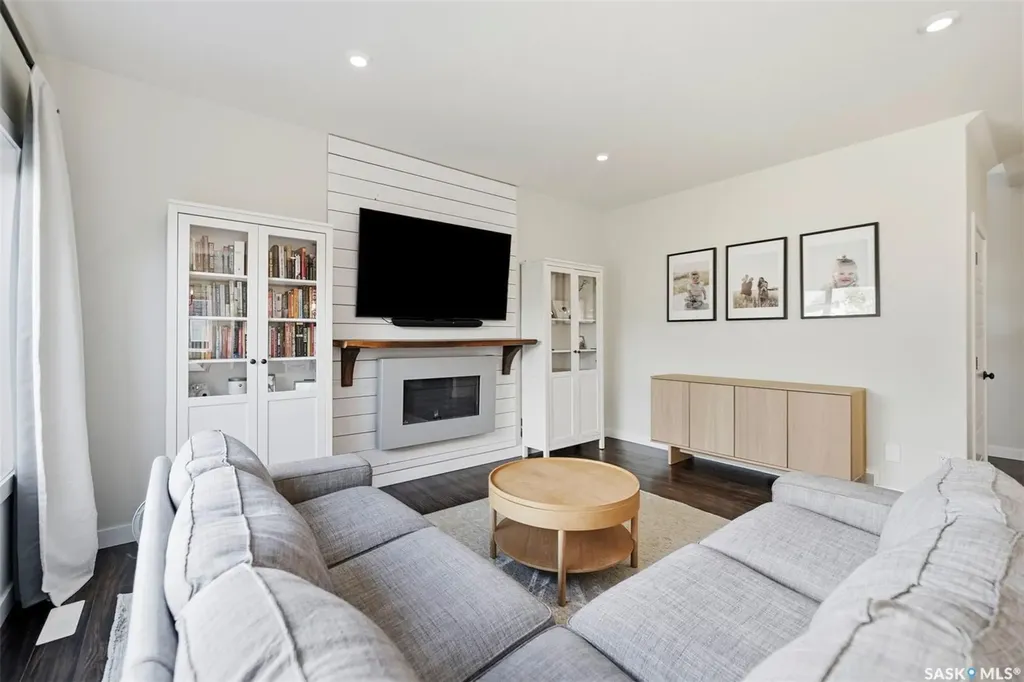 1339 Pringle Manor Saskatoon SK S7T 0S6