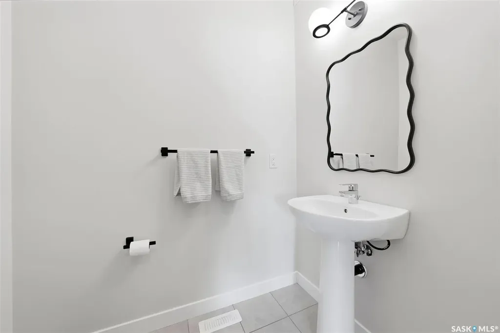 1339 Pringle Manor Saskatoon SK S7T 0S6