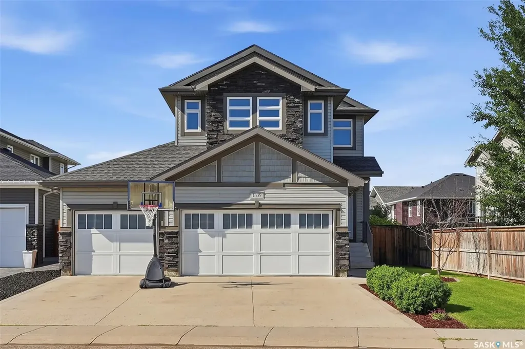 1339 Pringle Manor Saskatoon SK S7T 0S6