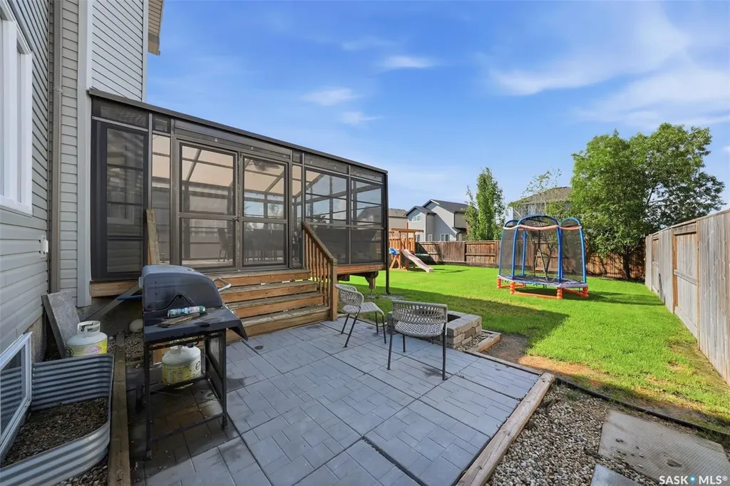 1339 Pringle Manor Saskatoon SK S7T 0S6