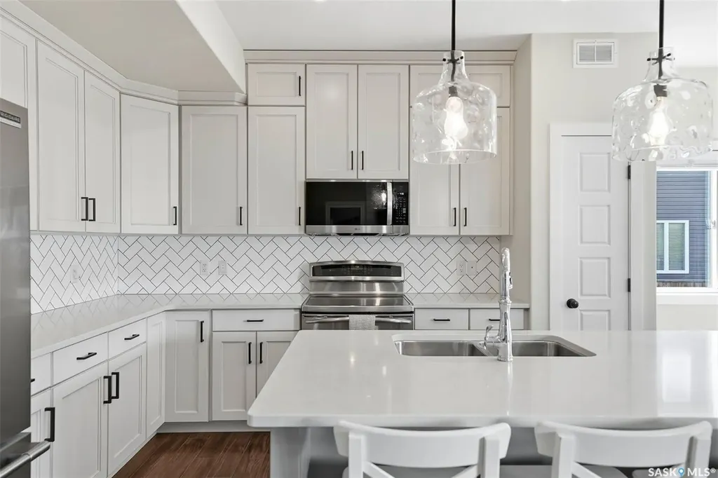 1339 Pringle Manor Saskatoon SK S7T 0S6