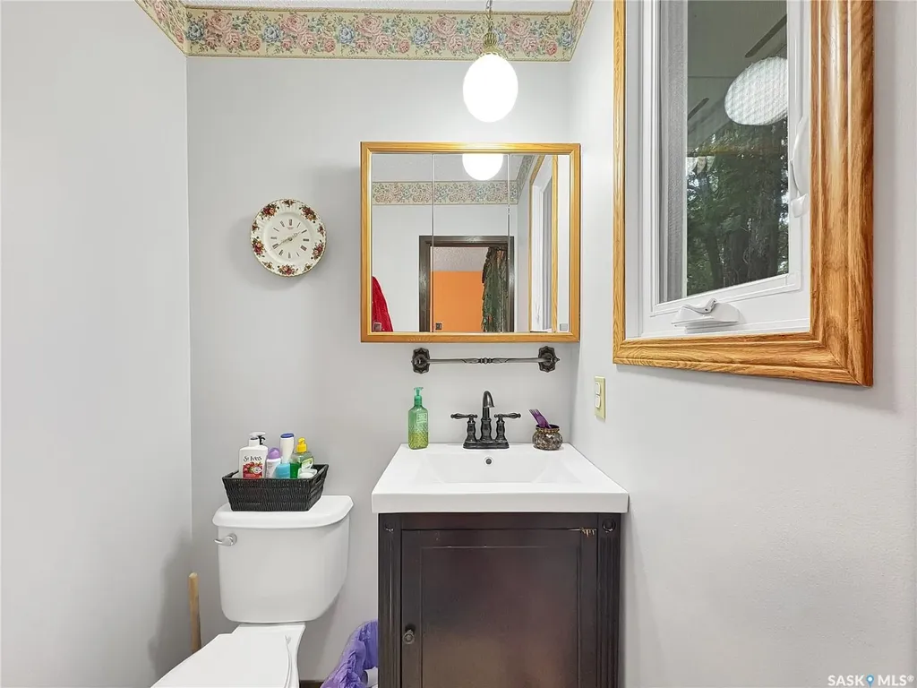 8903 Thomas Avenue North Battleford SK S9A 3H4