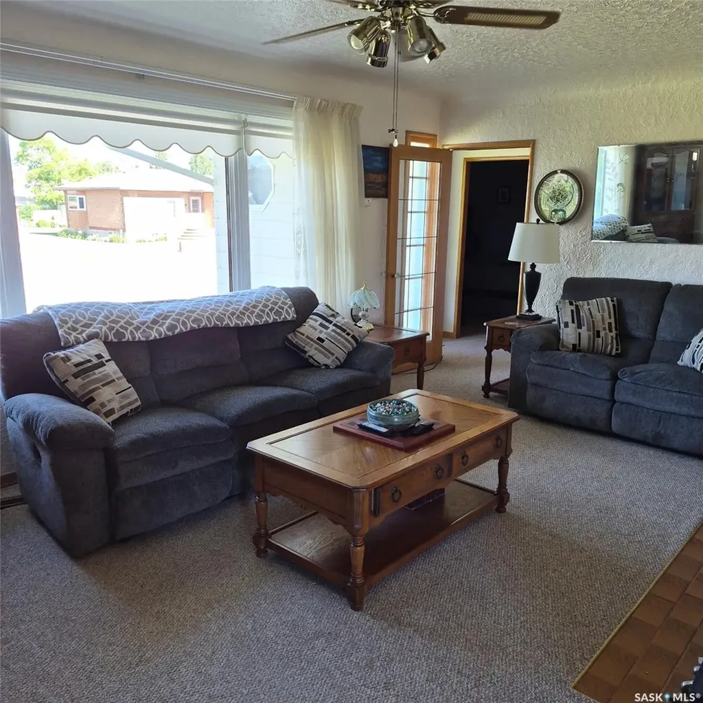 807 Pacific Street Grenfell SK S0G 2B0