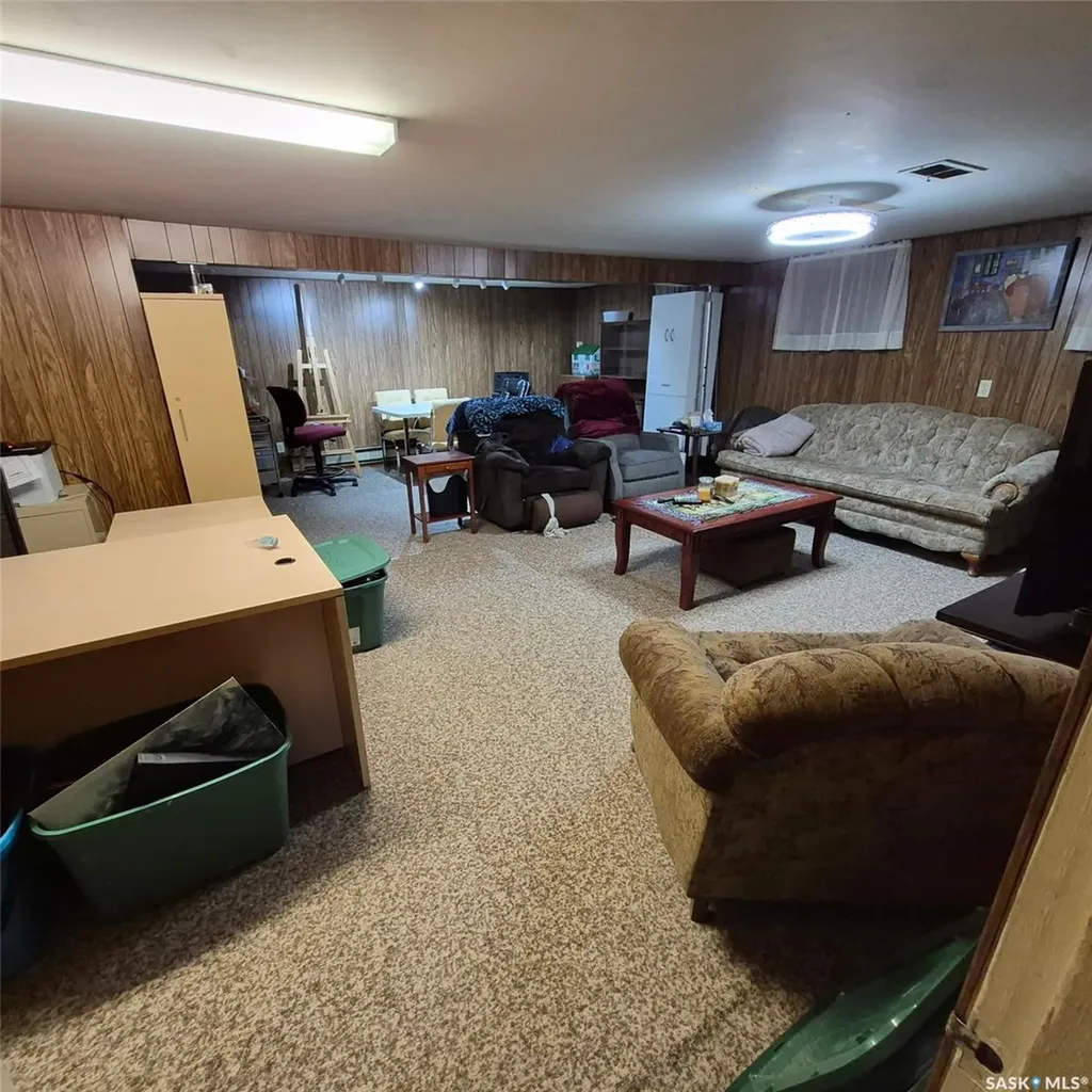 807 Pacific Street Grenfell SK S0G 2B0