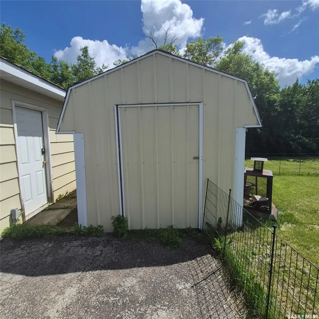 807 Pacific Street Grenfell SK S0G 2B0