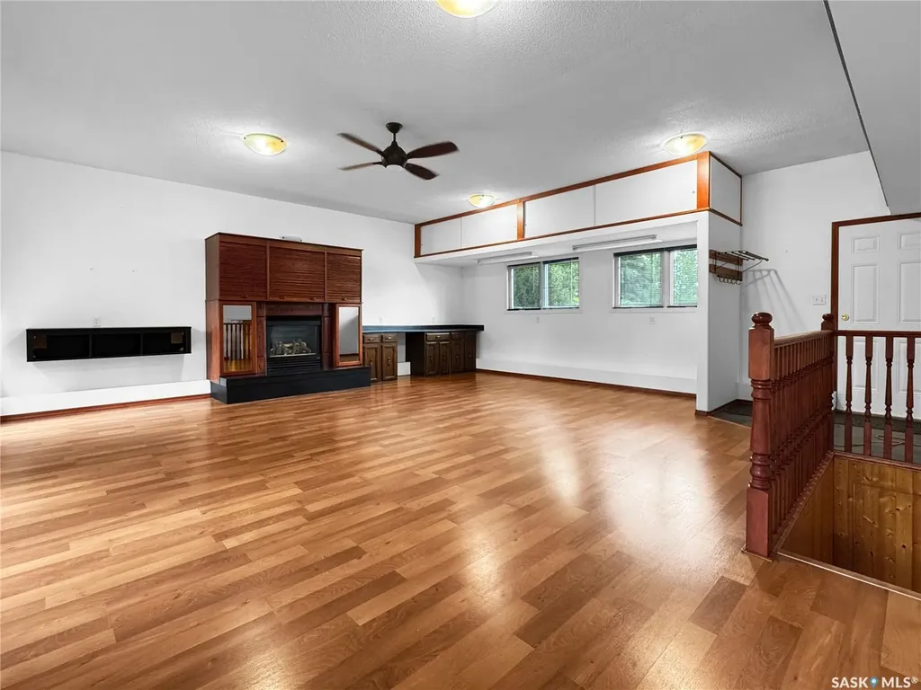 207 3rd Avenue E Scott SK S0K 4A0