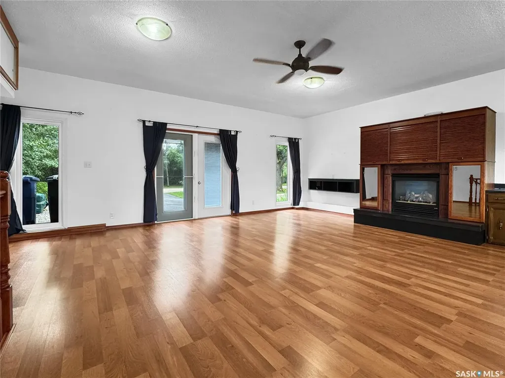 207 3rd Avenue E Scott SK S0K 4A0
