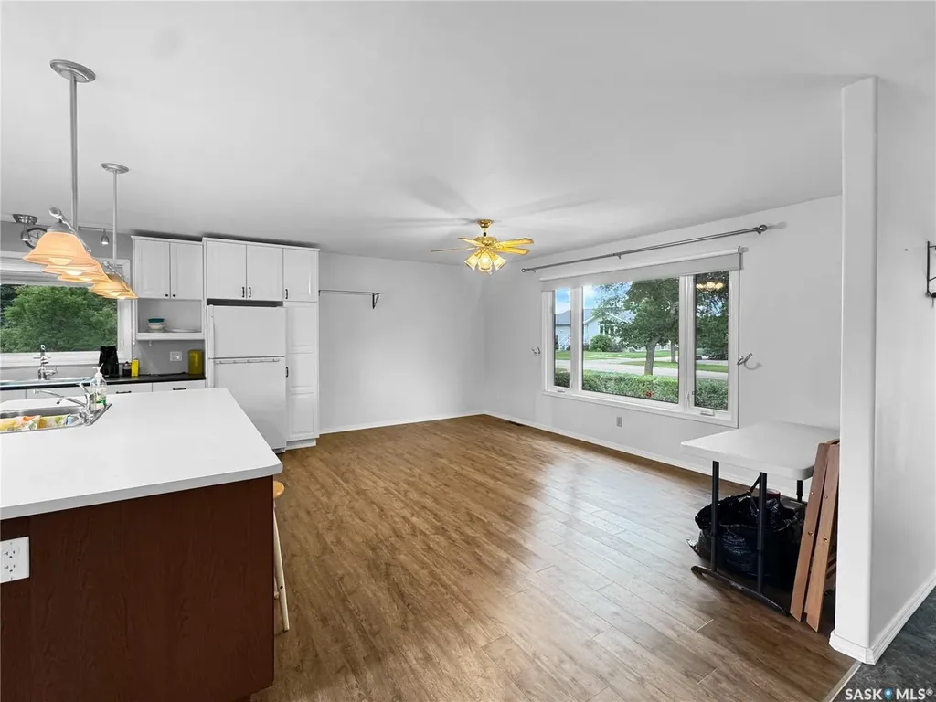 207 3rd Avenue E Scott SK S0K 4A0