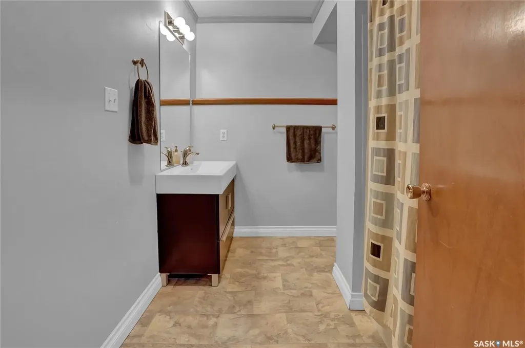 31 Massey Road Regina SK S4S 4M6