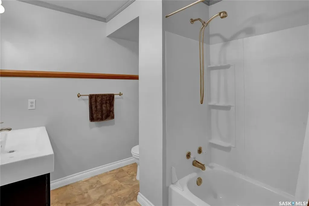 31 Massey Road Regina SK S4S 4M6