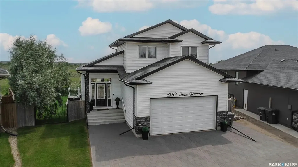 400 Stone Terrace Martensville SK S0K 0A2