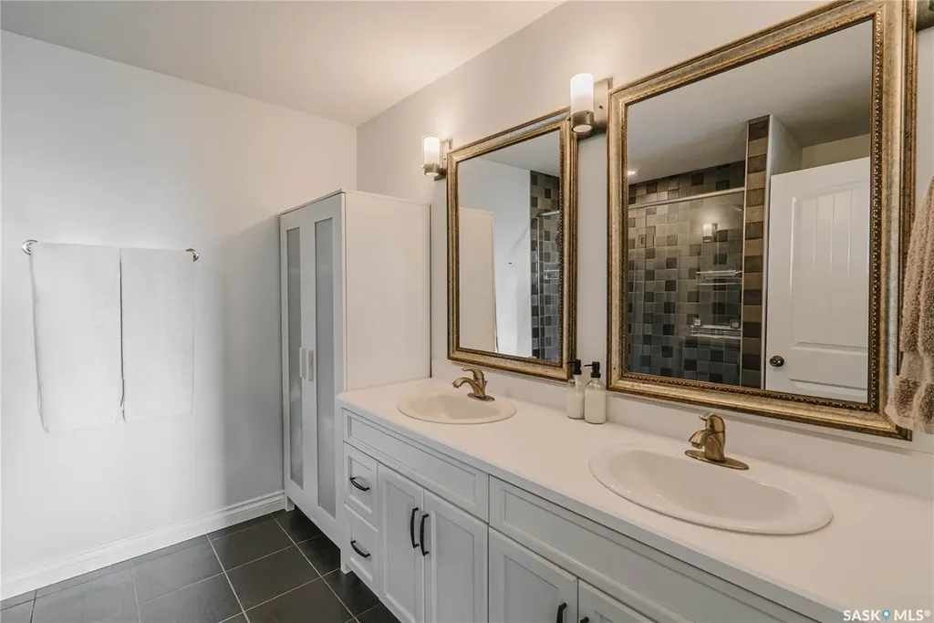400 Stone Terrace Martensville SK S0K 0A2