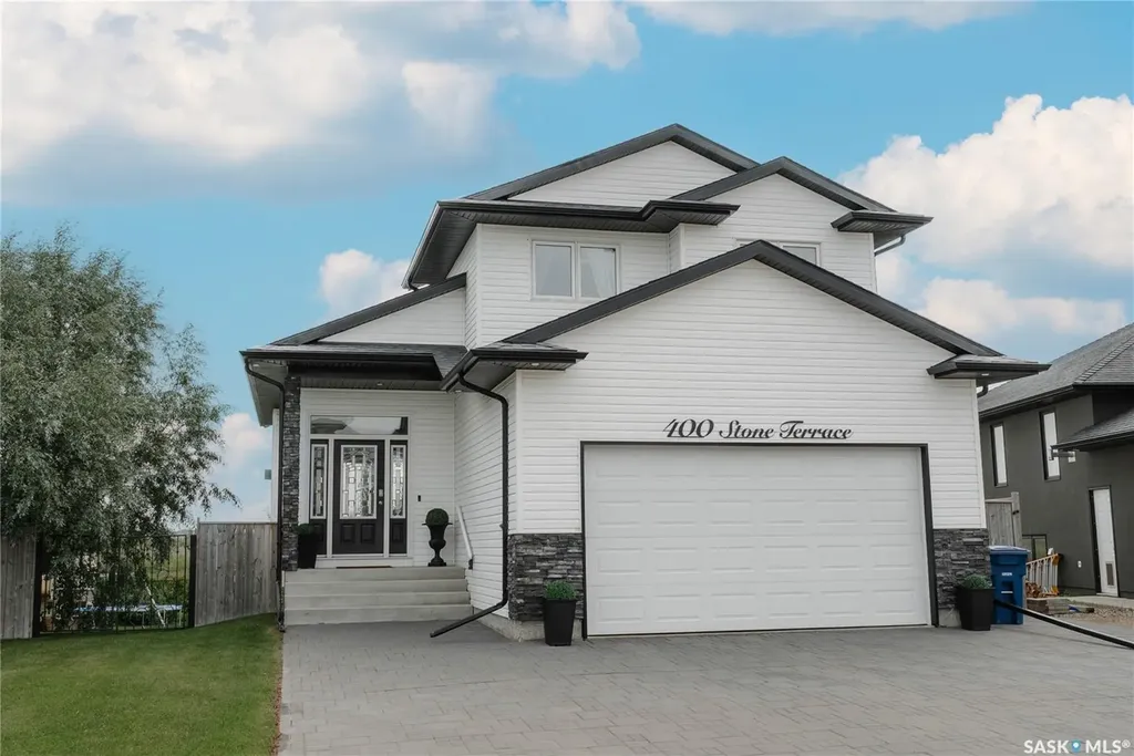 400 Stone Terrace Martensville SK S0K 0A2