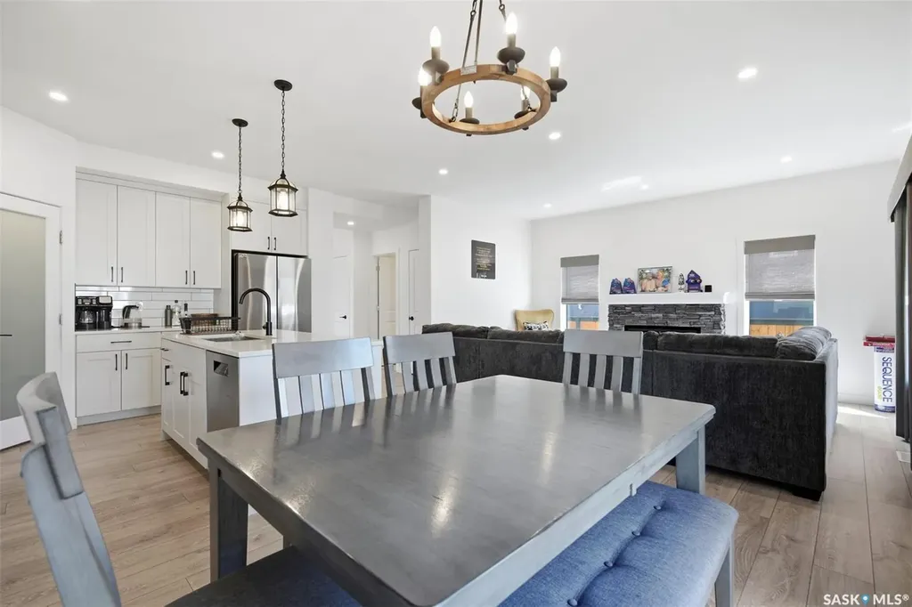 2435 Rosewood Drive Saskatoon SK S7V 0Z3