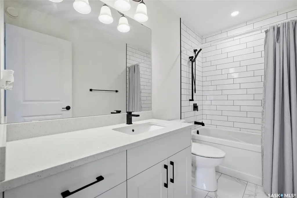 2435 Rosewood Drive Saskatoon SK S7V 0Z3