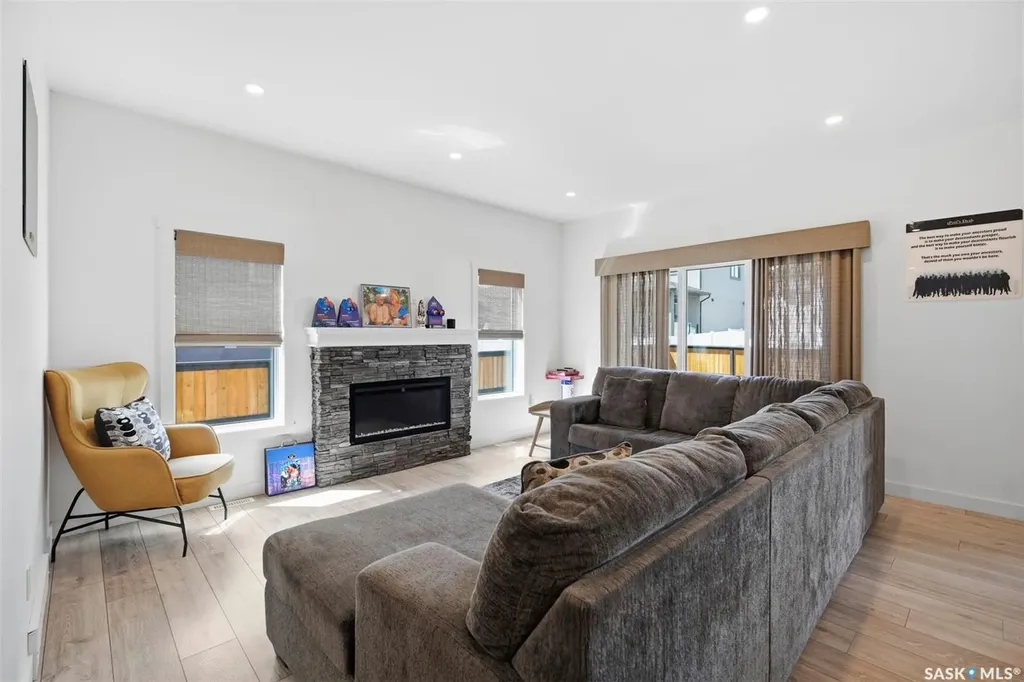 2435 Rosewood Drive Saskatoon SK S7V 0Z3