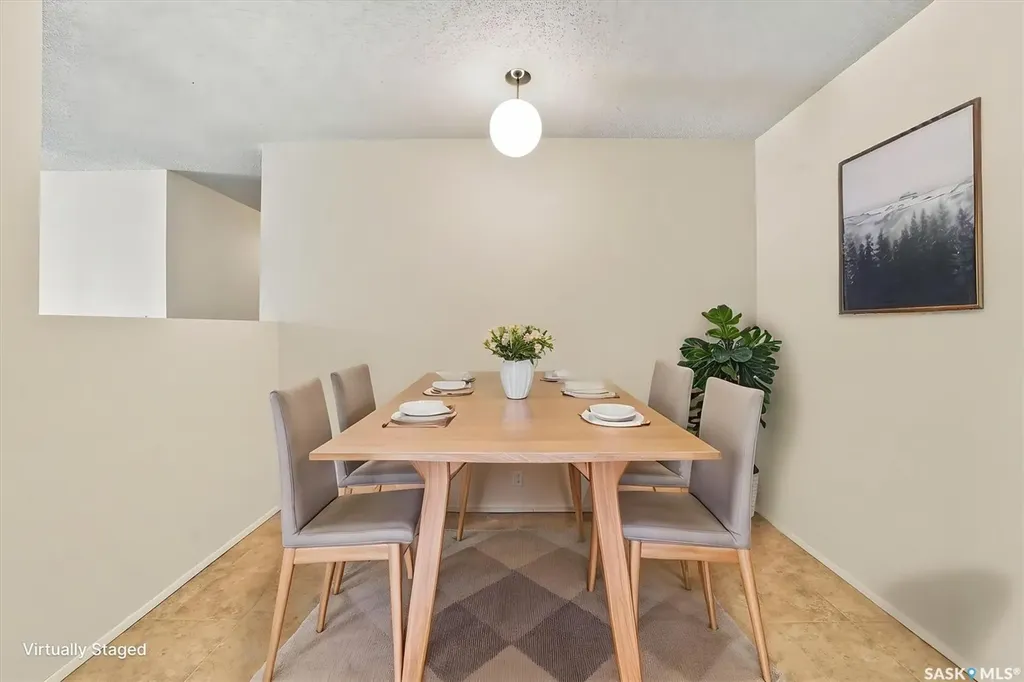 536 4th Avenue N Saskatoon SK S7K 2M7