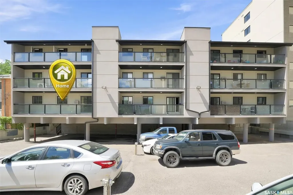 536 4th Avenue N Saskatoon SK S7K 2M7