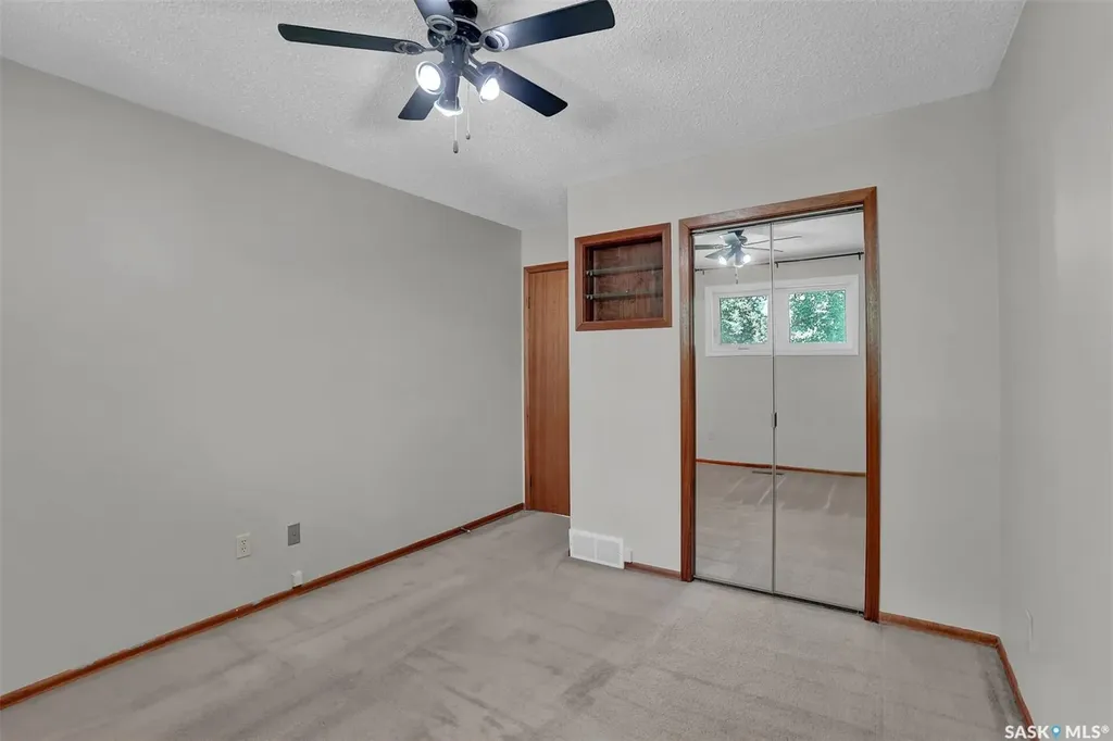 1409 Rothwell Street Regina SK S4N 2B4