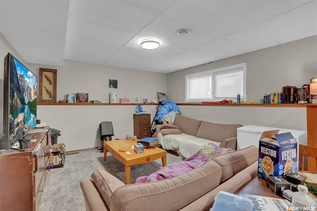 1409 Rothwell Street Regina SK S4N 2B4