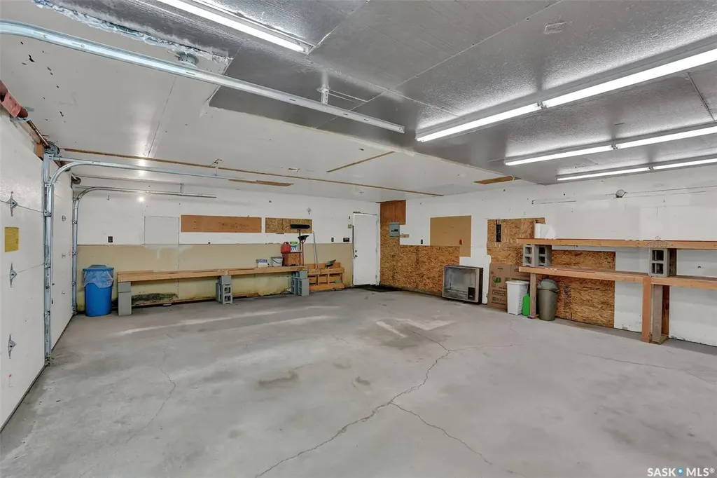 1409 Rothwell Street Regina SK S4N 2B4