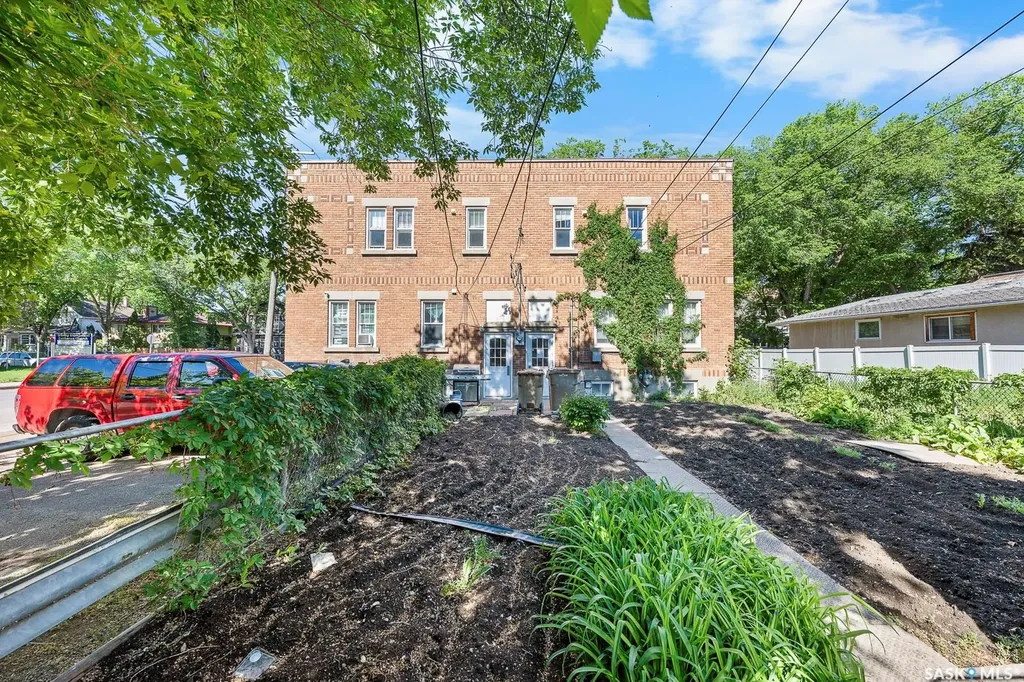 1875 Ottawa Street Regina SK S4P 1P5