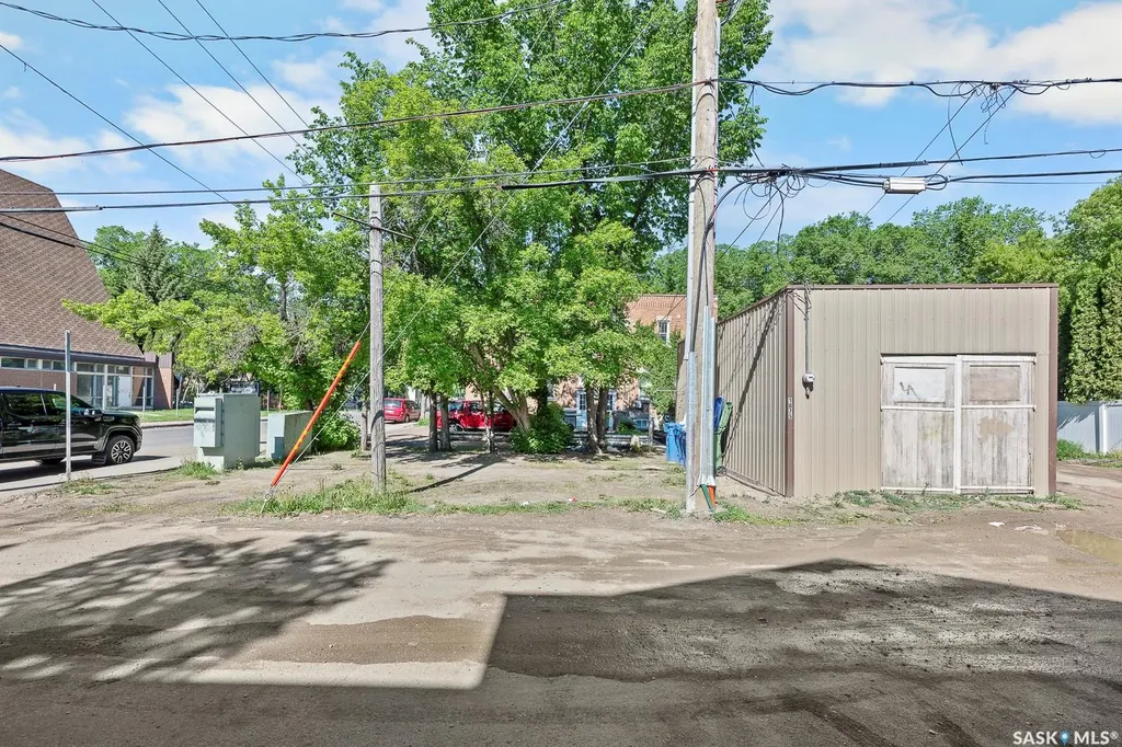 1875 Ottawa Street Regina SK S4P 1P5
