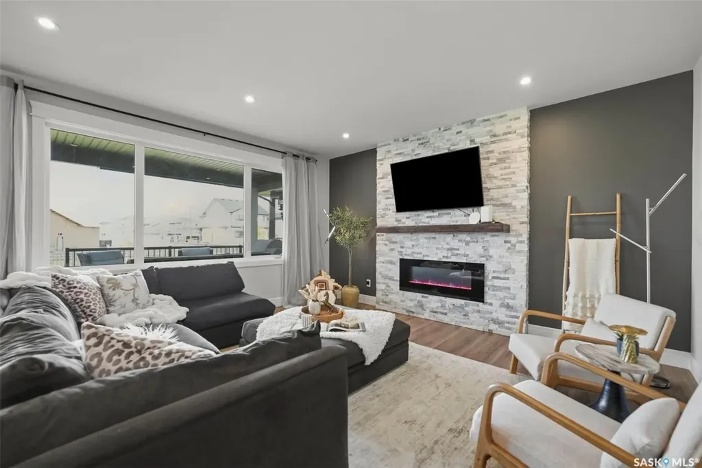 119 Woolf Bend Saskatoon SK S7W 1E6