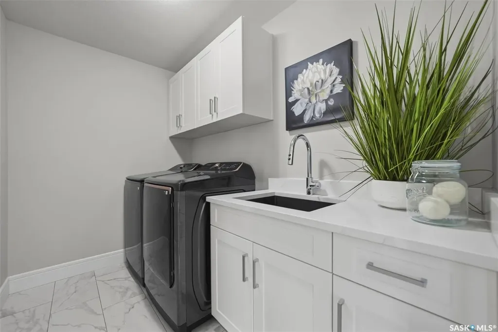 119 Woolf Bend Saskatoon SK S7W 1E6
