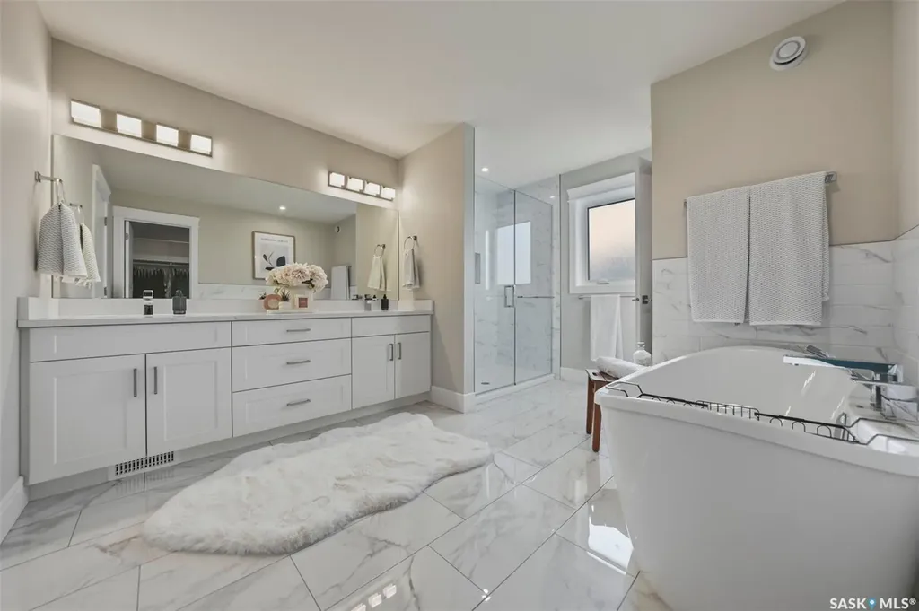 119 Woolf Bend Saskatoon SK S7W 1E6