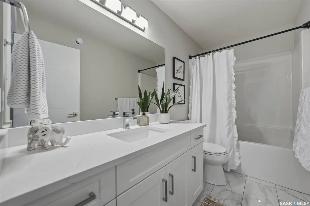 119 Woolf Bend Saskatoon SK S7W 1E6