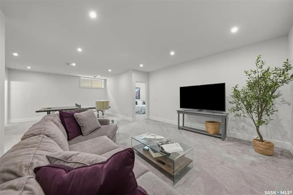 119 Woolf Bend Saskatoon SK S7W 1E6