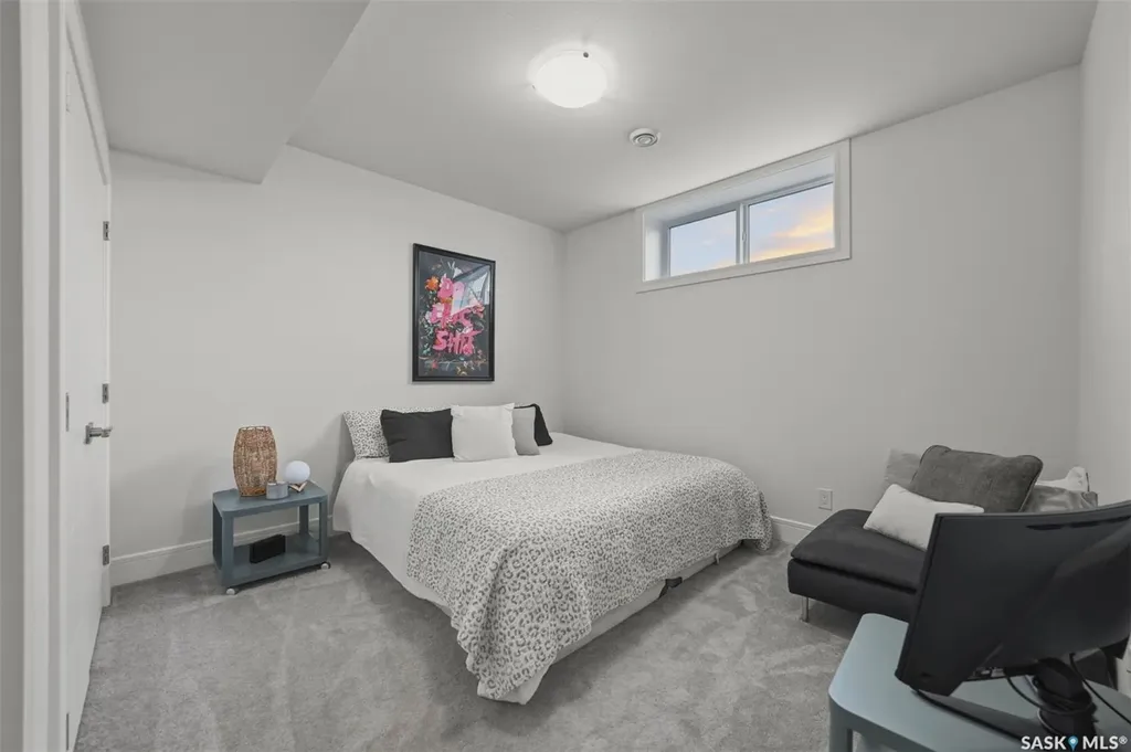 119 Woolf Bend Saskatoon SK S7W 1E6